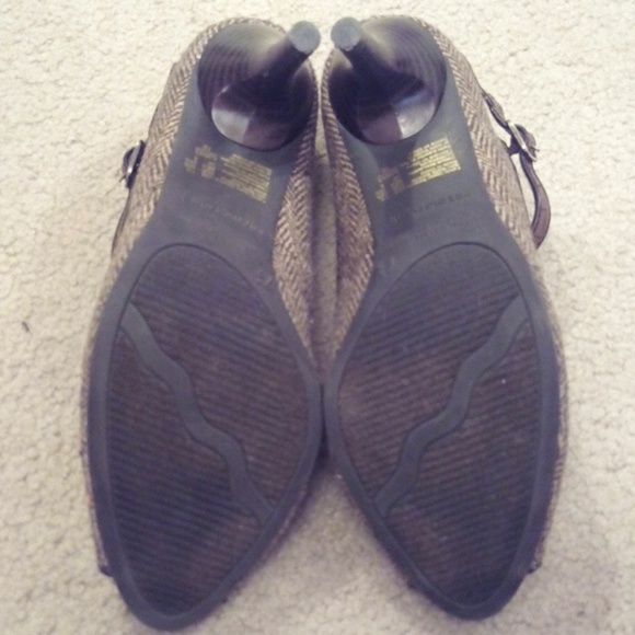 Predictions for Payless shoes - Picture 2 of 4