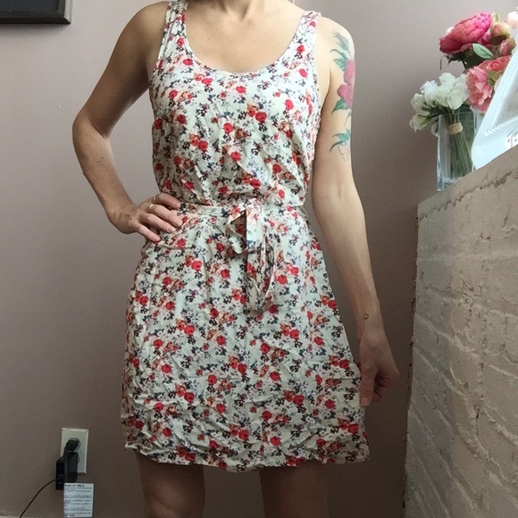 🚫SOLD🚫 Forever 21 floral dress - Picture 4 of 4