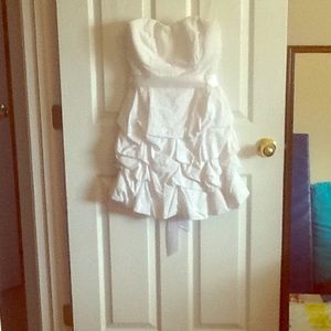 Strapless white floral short dress