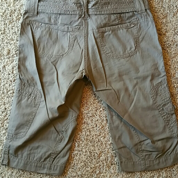 Capris - Picture 2 of 3