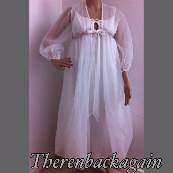 This is a glamorous  1950's set -gown and robe.