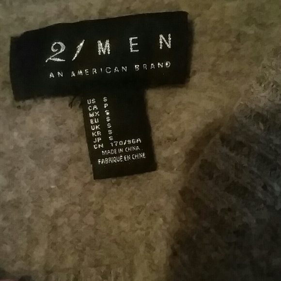Sweater - Picture 3 of 3