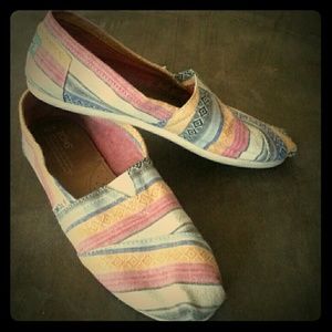 TOMS