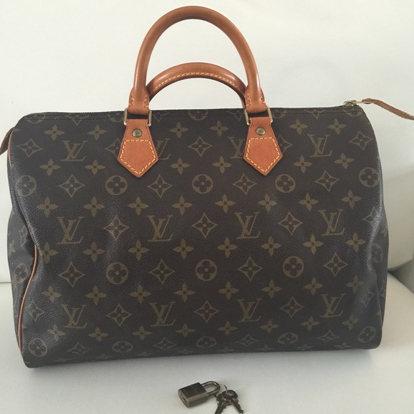 ( SOLD )Authentic Louis Vuitton speedy 35