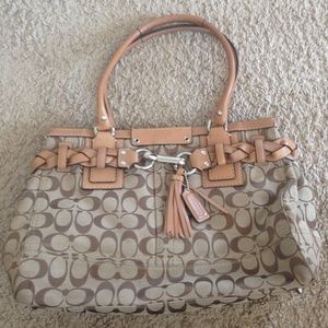 AUTHENTIC Coach handbag!!