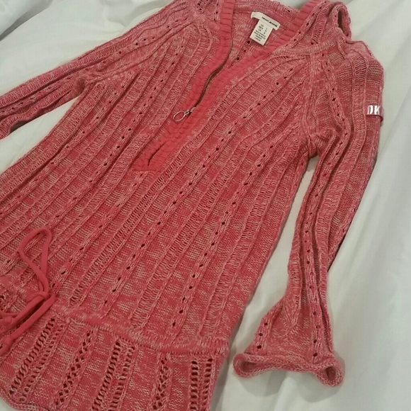 Dkny sweater,large