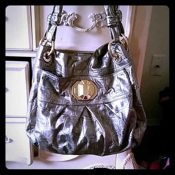 B. MAKOWSKY SHIMMERY GOLD BAG