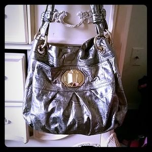 B. MAKOWSKY SHIMMERY GOLD BAG