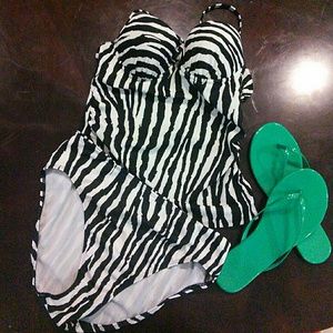 2piece swimsuit tankini.