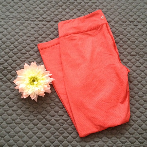 lululemon athletica Pants - Lululemon PYB red/burnt orange ankle length pants