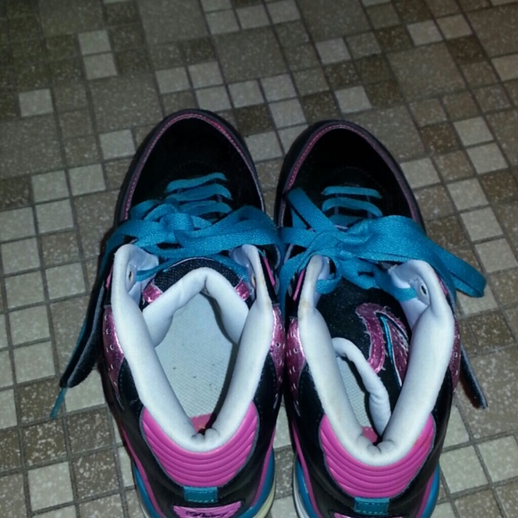 Shoes - Picture 2 of 3