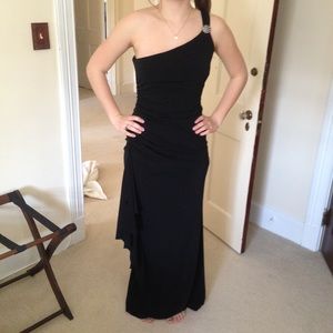 One Shoulder Black Gown