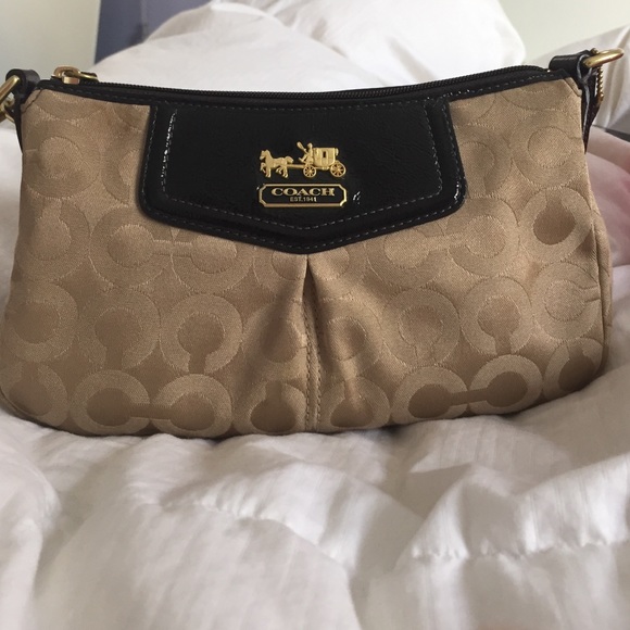 Coach purse - Picture 2 of 4