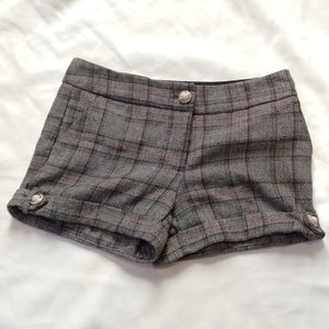 Lux shorts with 3-pearls bottoms