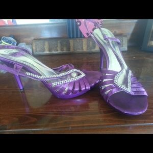 DEB Heels
