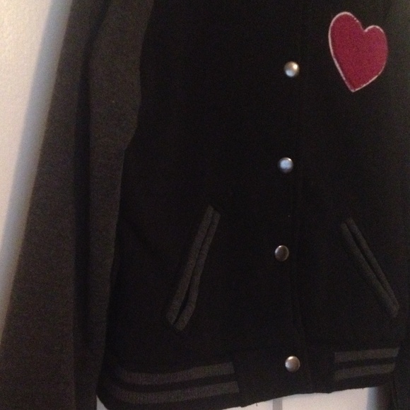 Girls jacket. - Picture 3 of 3