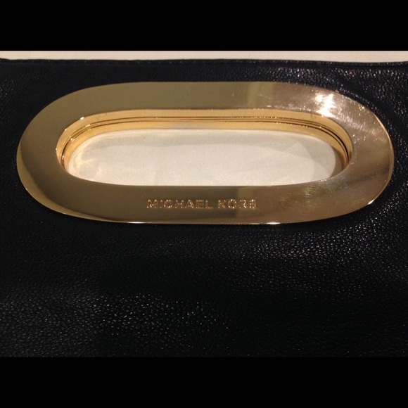 🚫SOLD Michale Kors Bag🚫 - Picture 2 of 4