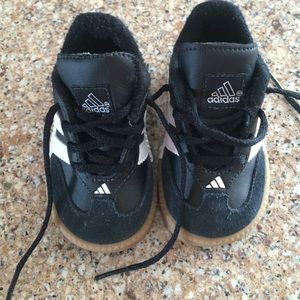 Adidas Toddler SAMBA Sneaker SZ 4