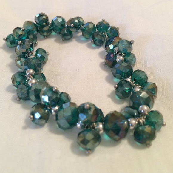 🎀dainty aqua bracelet🎀