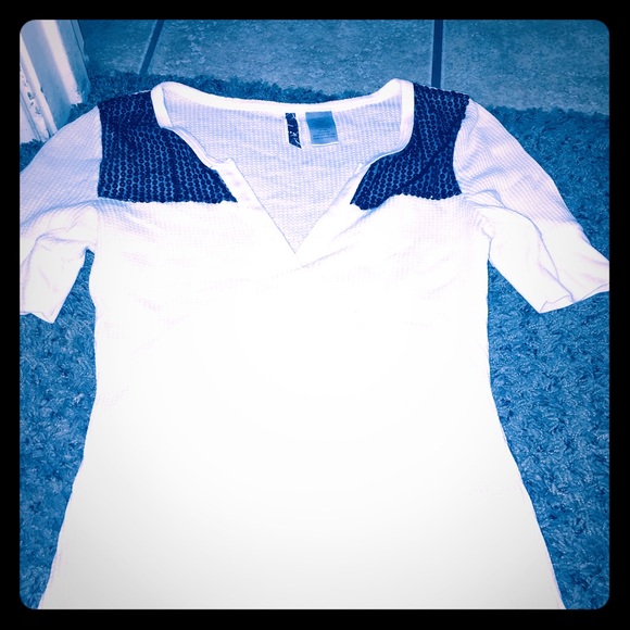 Buckle top