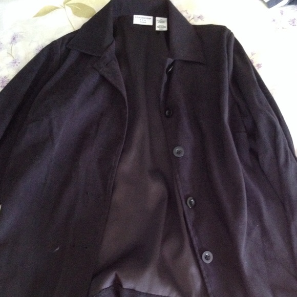 Button-down polyester/spandex blazer