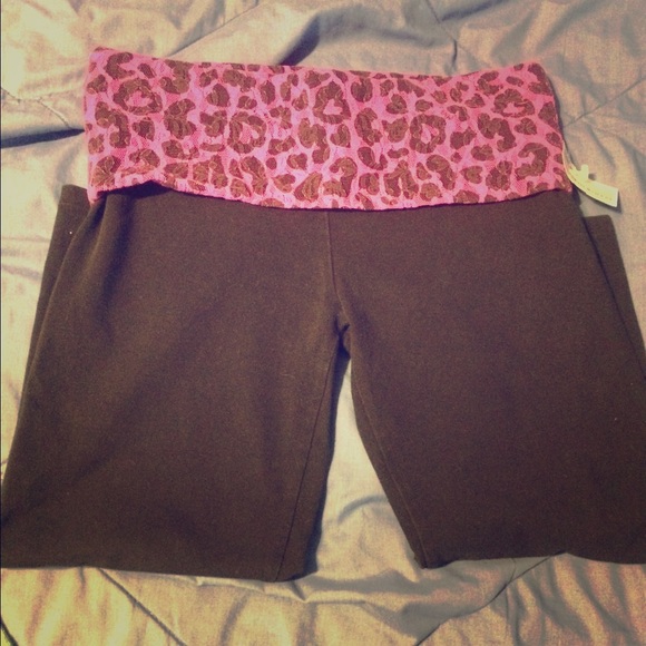 🚫🚫sold 🚫🚫 Vs yoga capris!