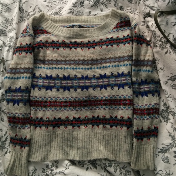 American Eagle Winter Sweater - Picture 1 of 3