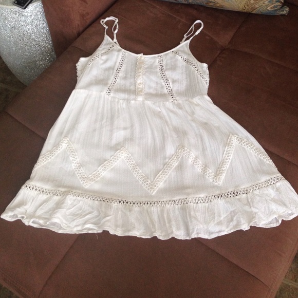 ❌❌SOLD❌❌Bethany Mota Boho Tank Size Small - Picture 4 of 4