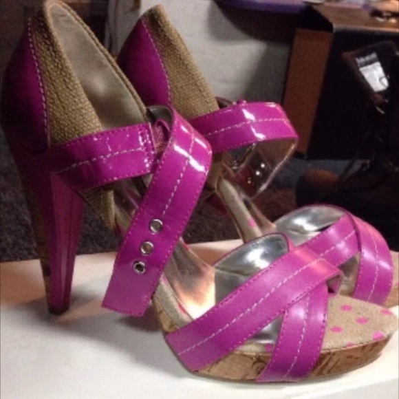 🎈SOLD🎈Charles by Charles David raspberry heels - Picture 1 of 3