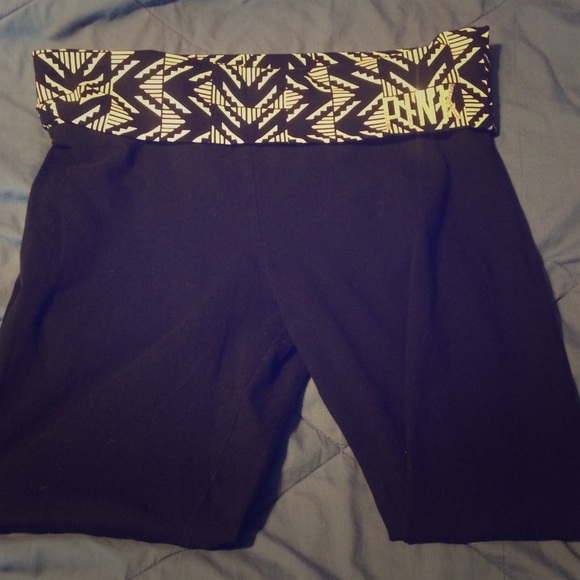 🚫🚫sold 🚫🚫 Vs yoga capris!