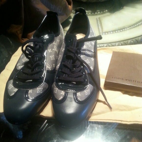 Louis vuttion  sneakers