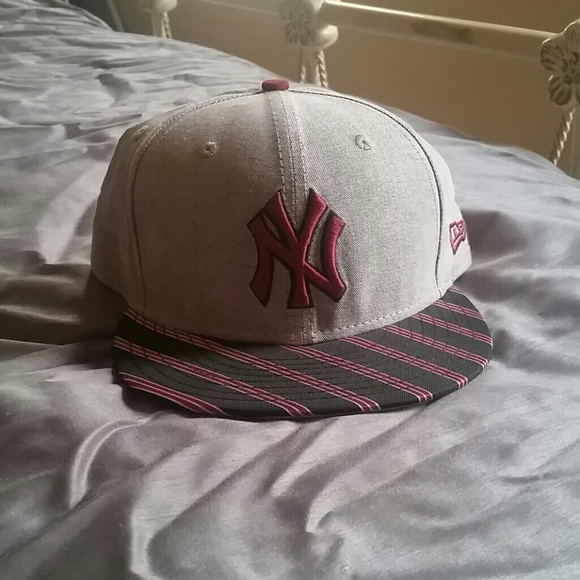 SOLD SOLD SOLD!! LIDS New York Yankees Fitted Hat