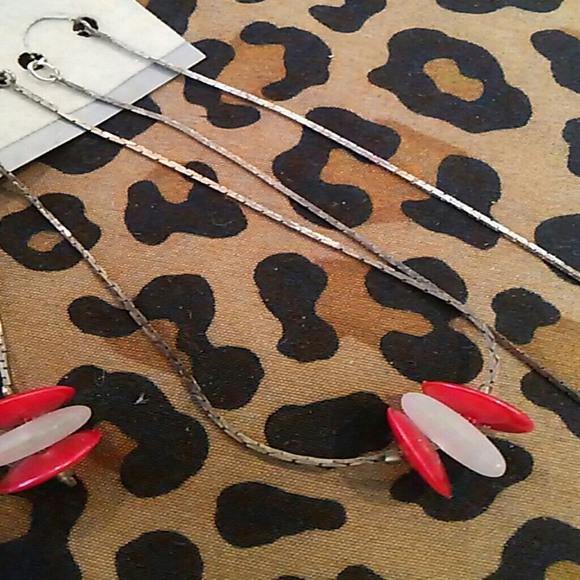 Red/white Jewelry Set - Picture 3 of 4