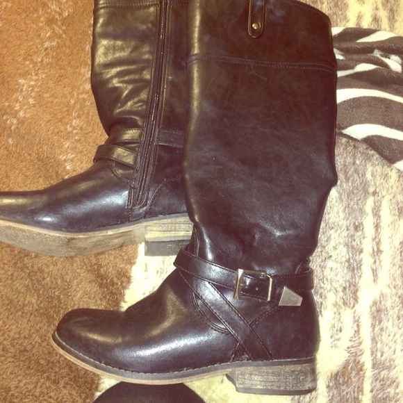 Black boots