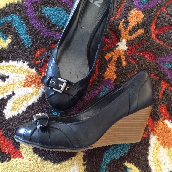 Size 8 1/2 black wedges