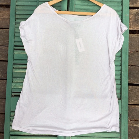 Flowy Graphic "Beautiful" Girl & Butterfly Top NWT - Picture 2 of 3