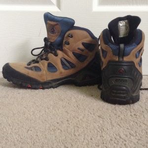 Ladies Ecco Receptor winter/hiking boots, Gore-Tex