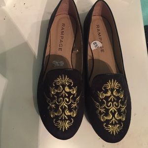 Cute flats never worn out
