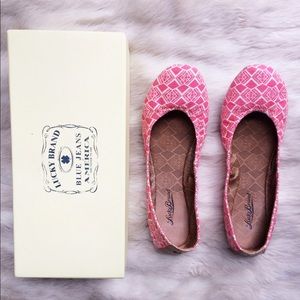 Lucky Brand pink ethnic print flats