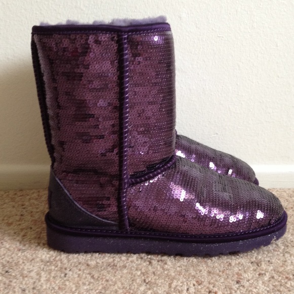 Size 7 purple sparkly Ugg boot - Picture 2 of 4