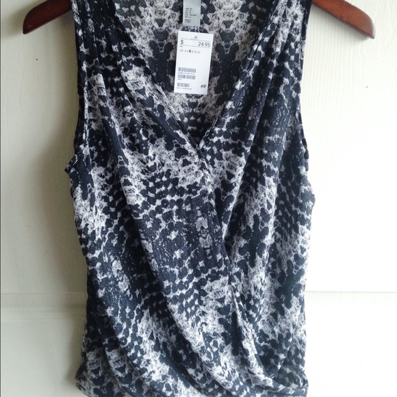 H&M Chiffon Snakeskin Sleeveless Top Size 6 | NWT