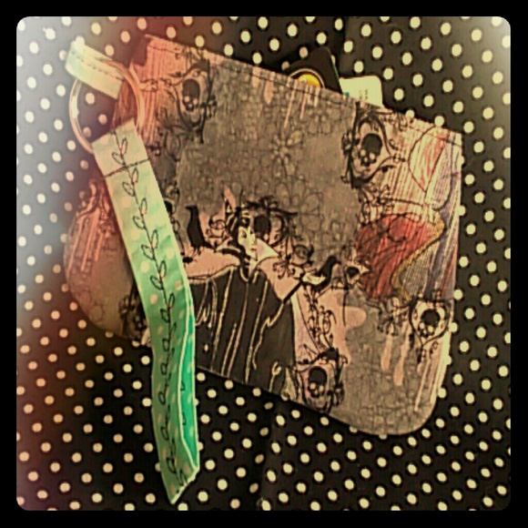 NEW WRISTLET ! MALEFICENT! DISNEY SLEEPING BEAUTY!
