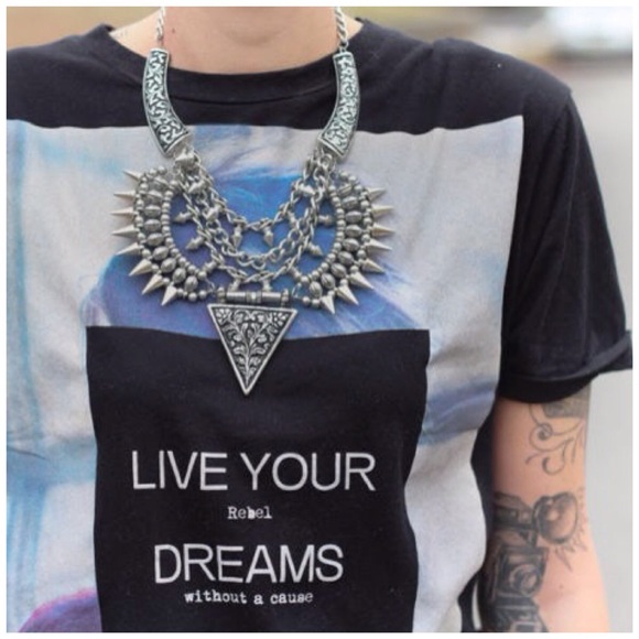 Jewelry | Triangle Silver Statement Necklace - Picture 2 of 4