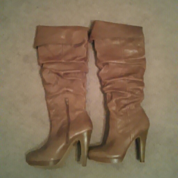 Jessica Simpson tan boots
