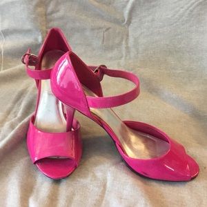 Pink patent kitten heels