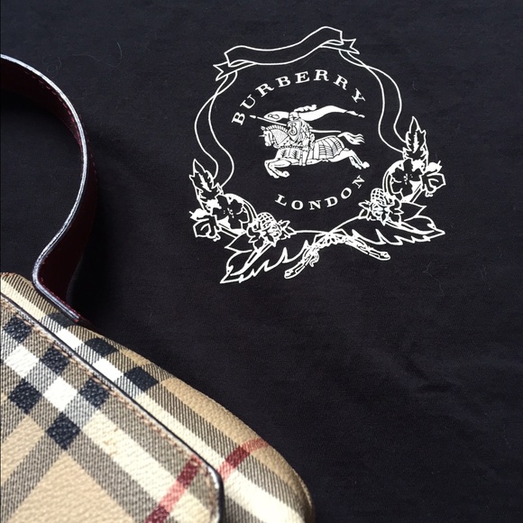 Burberry graphic design T-shirt - Picture 2 of 4