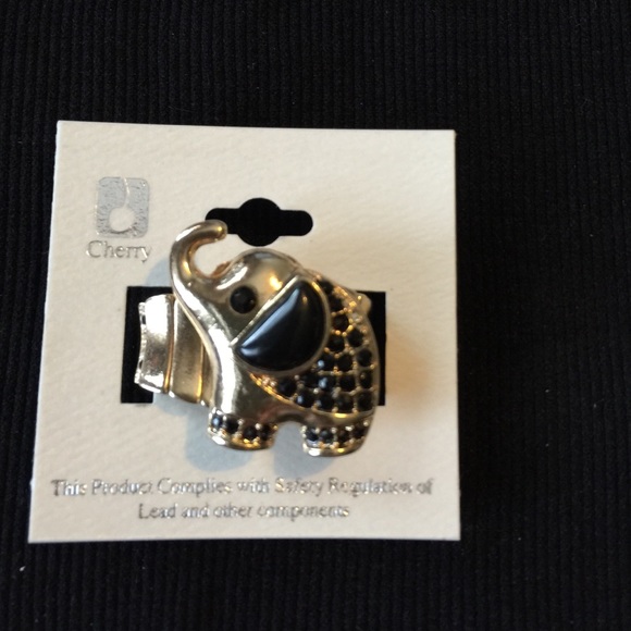 Elephant ring, black and gold