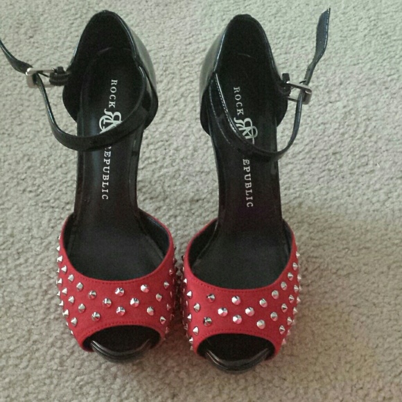 Rock & Republic pumps