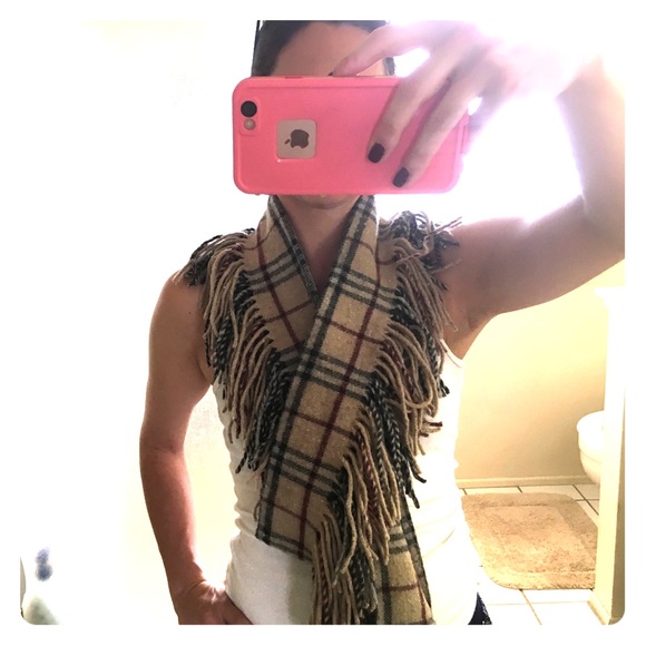 Burberry Accessories - Burberry scarf