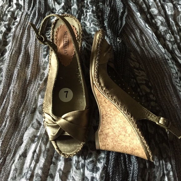 Olive wedges